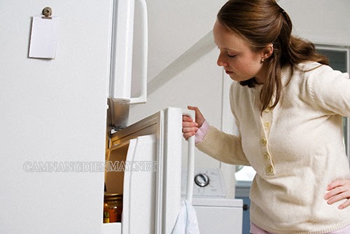Cửa tủ lạnh không kín có sao không?