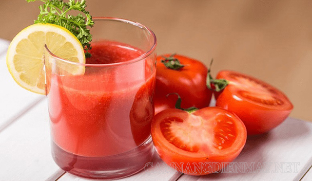 Nước ép cà chua có vai trò rất tốt cho người có huyết áp ở mức cao